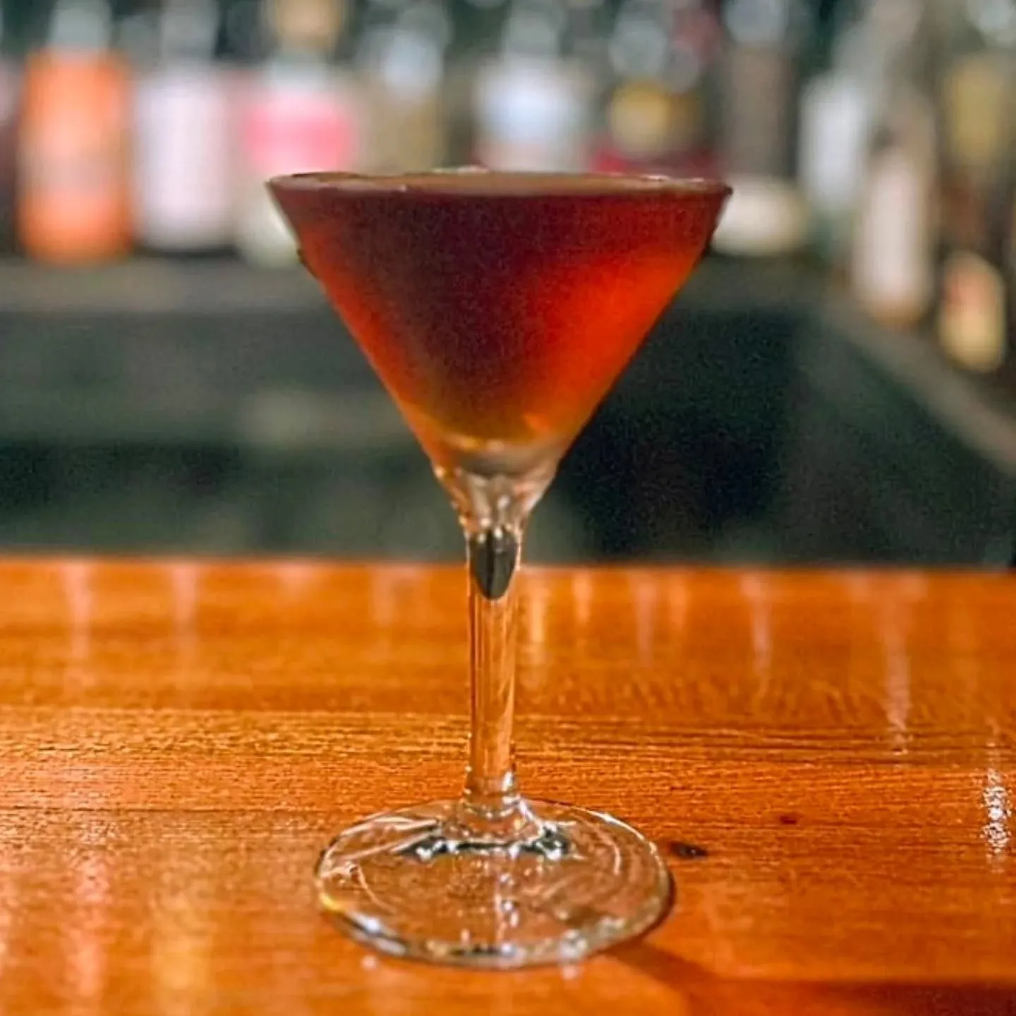 【新橋】【バー】日本では卒業式の定番曲の作詞者です。